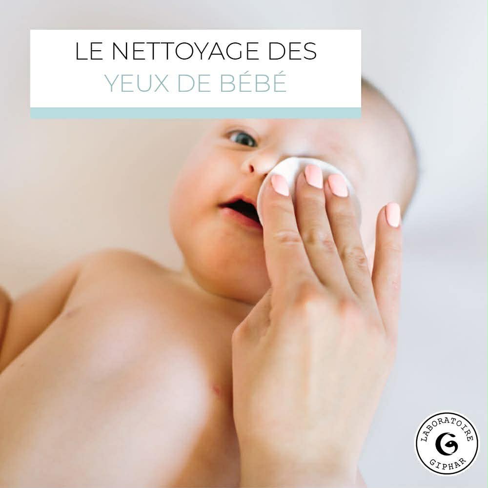 Le nettoyage des yeux de bébé